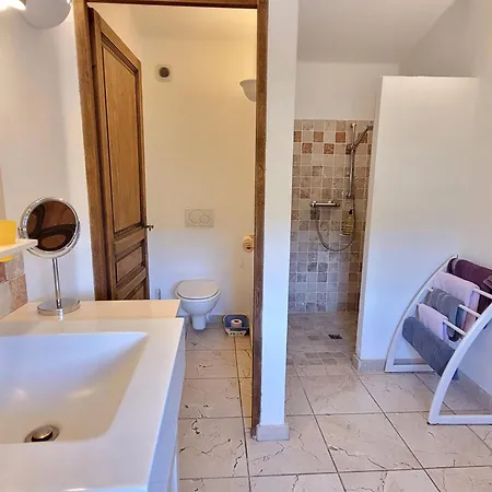 Bed & Breakfast L'escale Provencale 3*